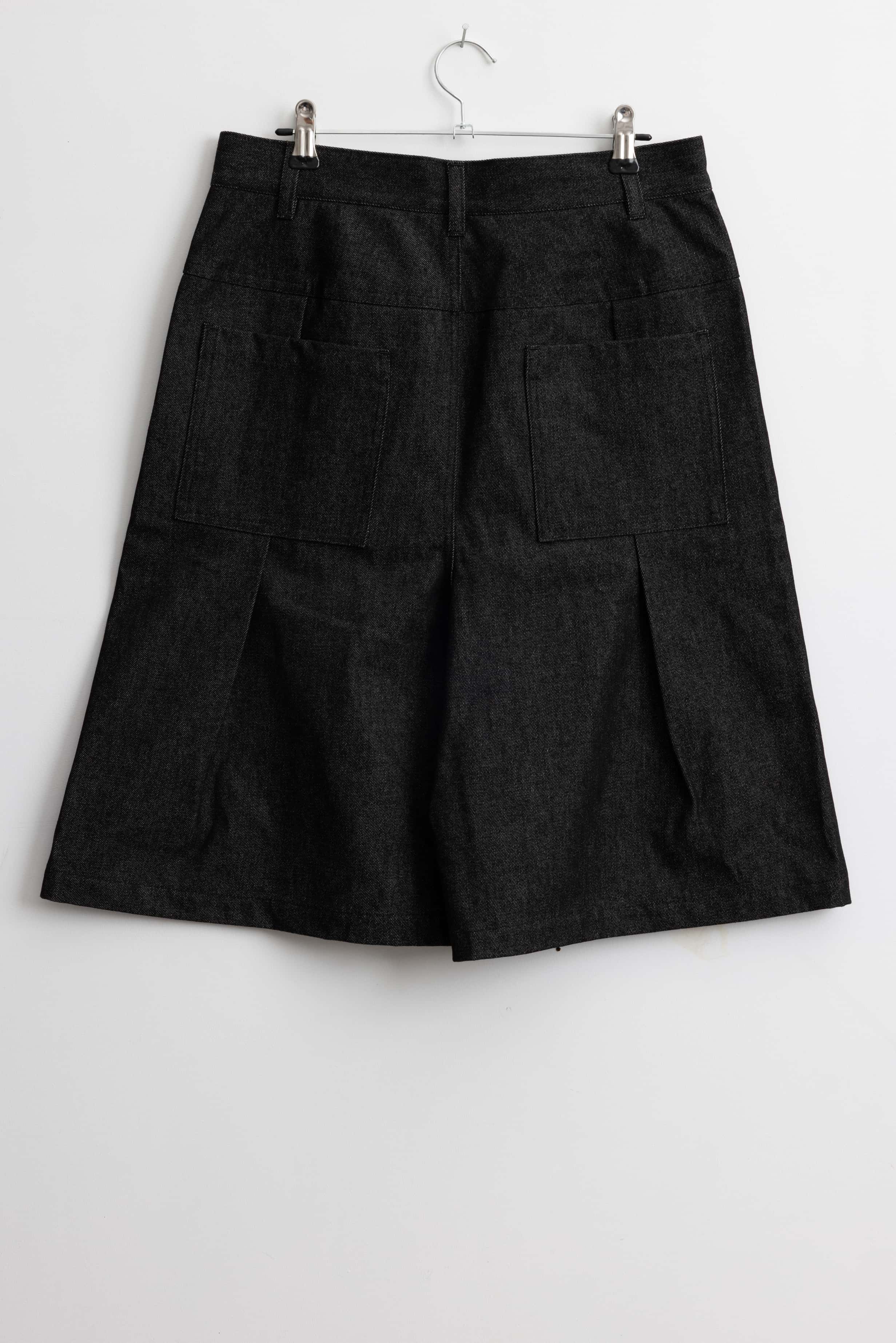 TRUCKER PLEAT SHORTS (V2)